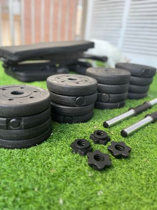 Banco de pesas y mancuernas