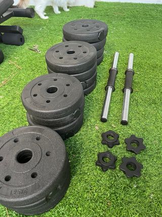 Banco de pesas y mancuernas