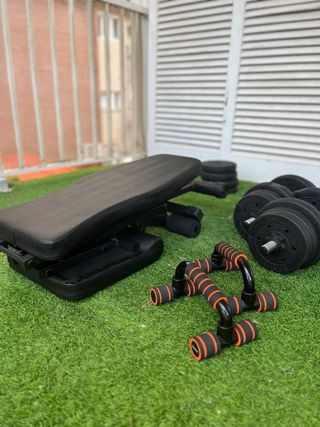 Banco de pesas y mancuernas