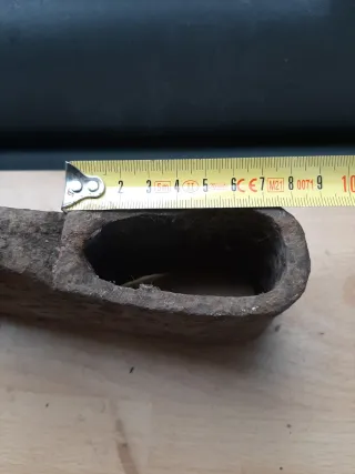 Antigua hacha grande