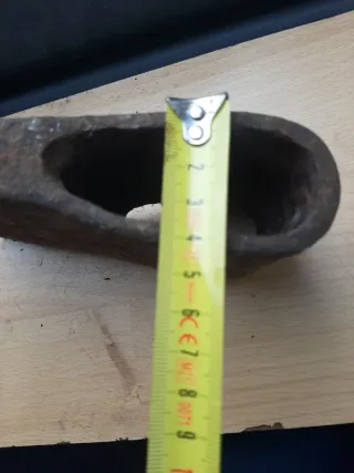 Antigua hacha grande