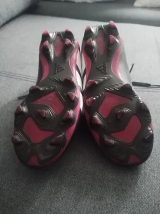 Botas de fútbol Adidas Predator niña talla 33,5