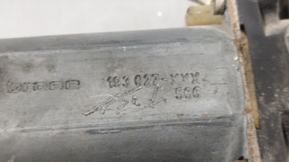 ELEVALUNAS DELANTERO IZQUIERDO MERCEDES-BENZ CLAS