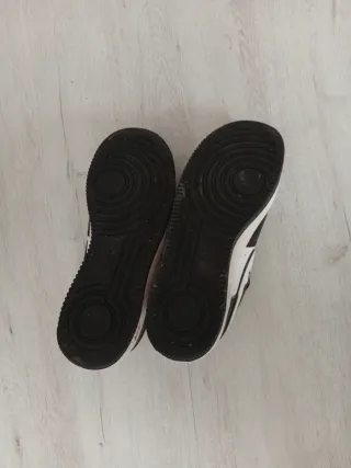 Zapatillas Nike Air Force 1 Negras y Blancas