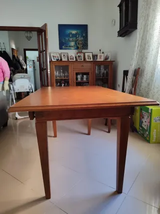Mesa de comedor de madera + mesa auxiliar