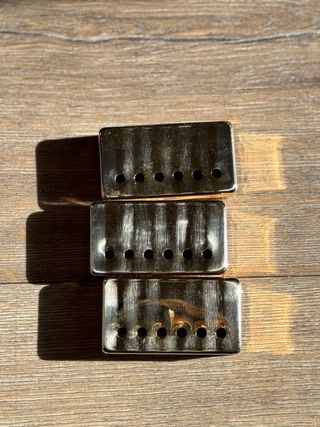 Cubiertas envejecidas para pastillas Humbucker.