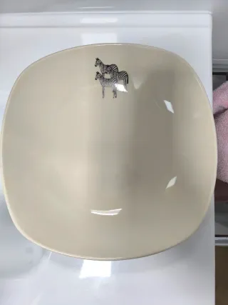 Vajilla 42 piezas porcelana beige con cebras