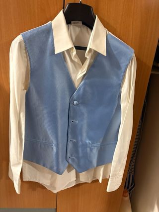 Traje de comunión blanco y celeste