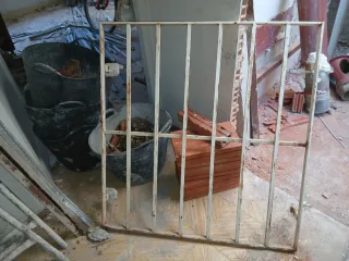 Reja de ventana metálica