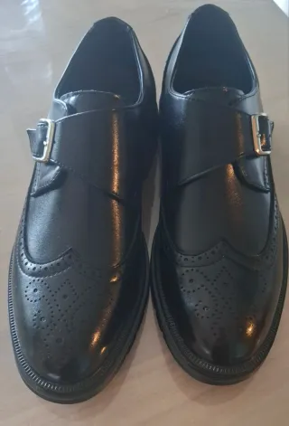 Zapatos hombre nuevos, sin caja. Talla 40