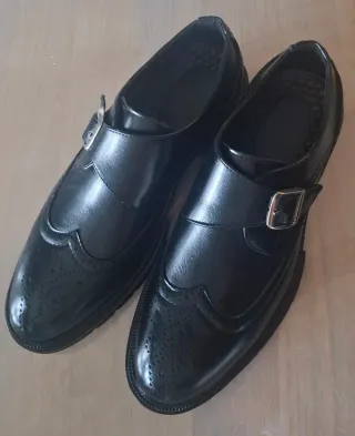 Zapatos hombre nuevos, sin caja. Talla 40