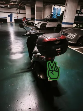 Peugeot Tweet 125cc Marrón