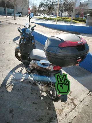 Peugeot Tweet 125cc Marrón