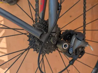 Bicicleta Fuji Gran Fondo Carbono