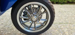 Vespa Primavera 125S Azul