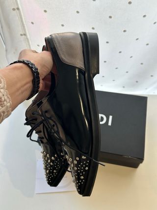 Zapatos Lodi Piel Tachuelas Negro/Plata