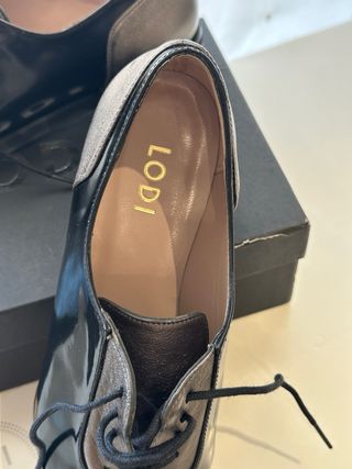 Zapatos Lodi Piel Tachuelas Negro/Plata