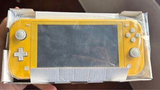 Nintendo Switch Lite Amarilla