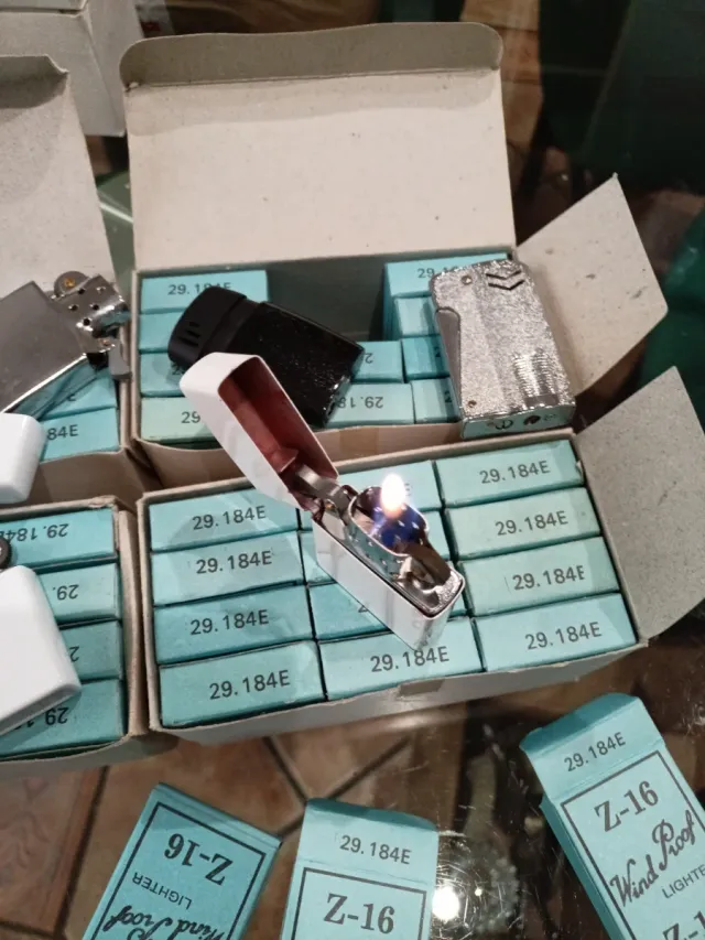 50 accendini a benzina Wind Proof Z-16