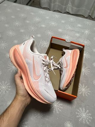 Nike Vomero 18 Talla 44 Nuevo