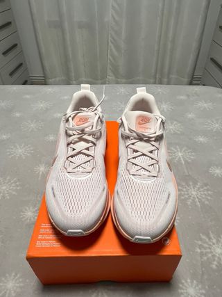 Nike Vomero 18 Talla 44 Nuevo