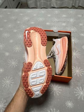 Nike Vomero 18 Talla 44 Nuevo