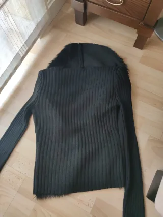 Chaqueta Mango Negra con Pelo Sintético