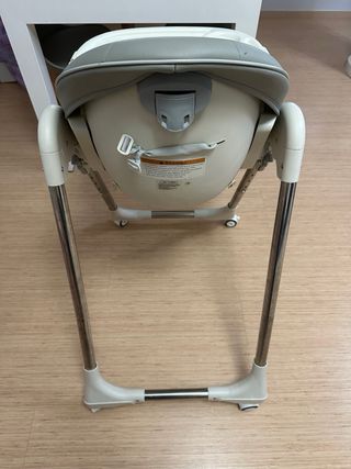 Trona bebé gris y blanca