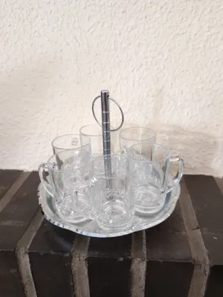 Juego de 6 Vasos con Bandeja