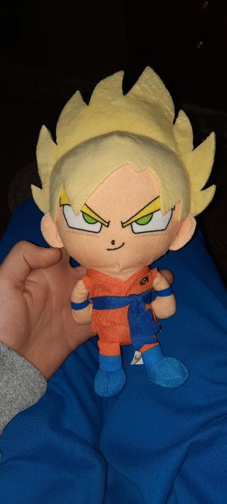 Peluche Goku Super Saiyan Dragon Ball Super 15cm