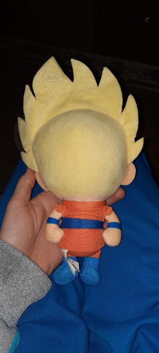 Peluche Goku Super Saiyan Dragon Ball Super 15cm