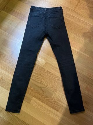 Pantalones vaqueros negros Mango