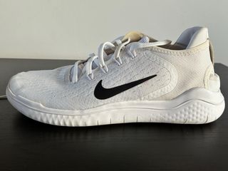 Zapatillas Nike Blancos y Negros