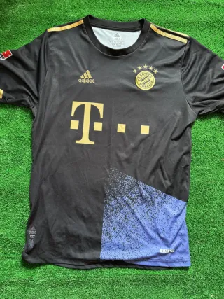 Camiseta Adidas Bayern Múnich Negra Dorada