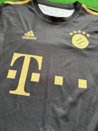 Camiseta Adidas Bayern Múnich Negra Dorada