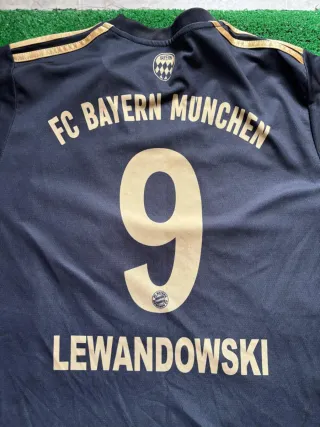 Camiseta Adidas Bayern Múnich Negra Dorada