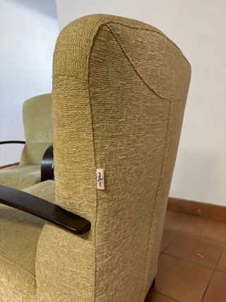 Butaca de tela y madera