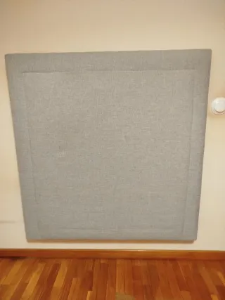 Cabezal de cama tapizado gris