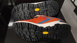 Zapatillas de montaña +8000 Tigan 23V