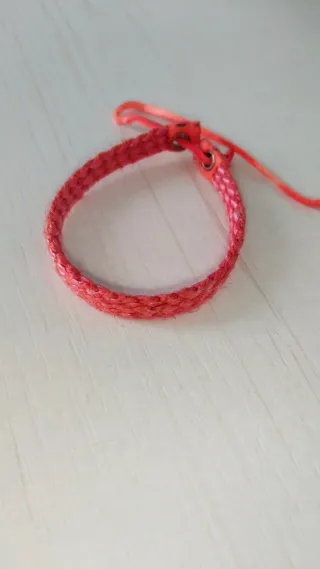 Pulsera trenzada roja
