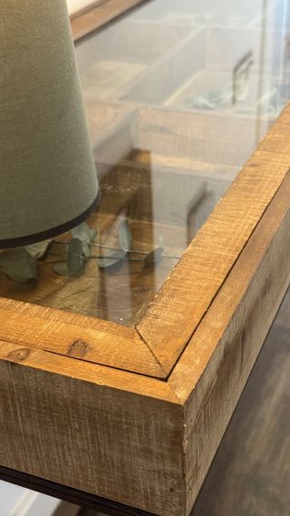 Aparador y Espejo Estilo Ventana