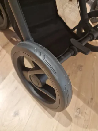 Mutsy Evo capazo y  Silla de Paseo