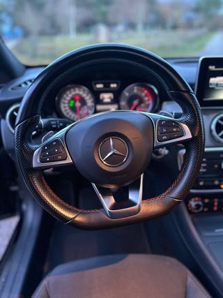 Mercedes CLA 220 AMG