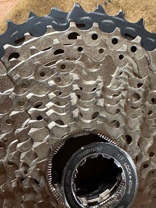 Cassette Shimano SLX 11-40 M7000. Como nuevo