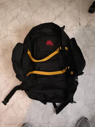 Mochila Pathfinder 55x40x18cm Negra/Amarilla