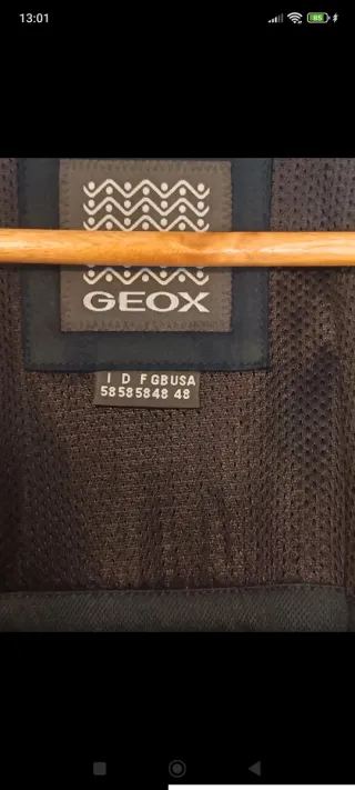 Cazadora azul acolchada