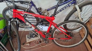 2 Bicicletas Montaña GT y Nevada.Cada una 40 euros