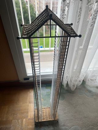 Mueble expositor para CDs