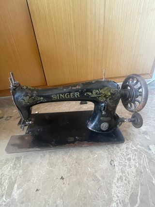 Máquina de coser Singer antigua