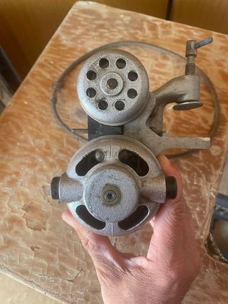 Máquina de coser Singer antigua